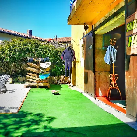 Hostel Surftolive House