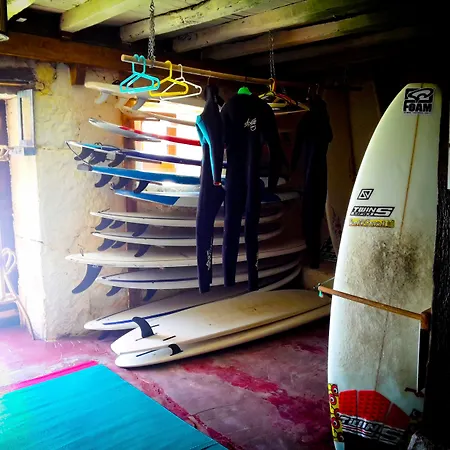 Hostel Surftolive House