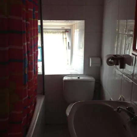 Surftolive House Hostal Somo