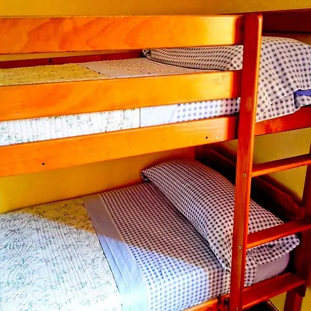 Surftolive House Hostel *