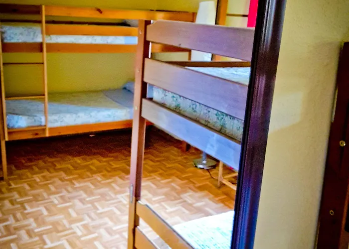 Surftolive House Vandrarhem Somo