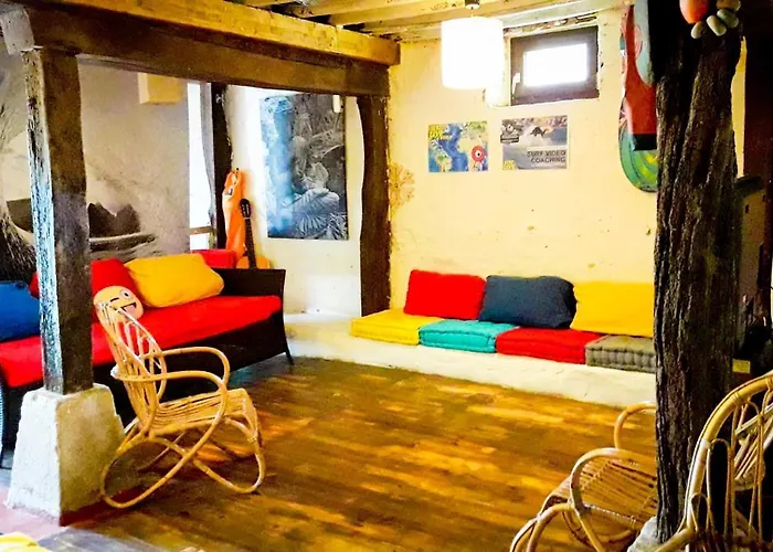 Хостел Surftolive House