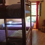 Surftolive House Hostal